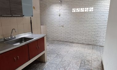 casa en arriendo en aranjuez. Cod A6442