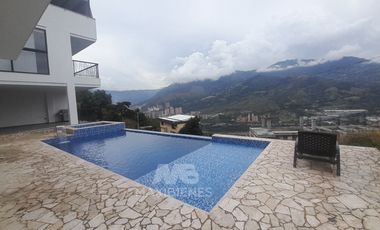 finca en arriendo en copacabana. Cod A63308