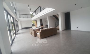 finca en arriendo en copacabana. Cod A63308