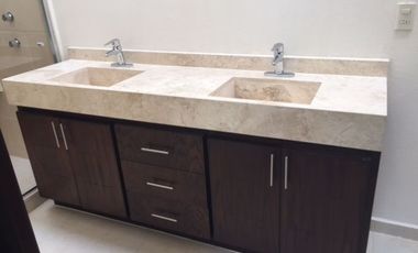 Gran Oportunidad! Frente a área verde, TIENE TODO!