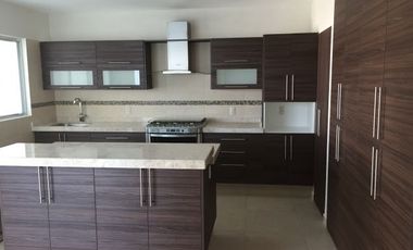 Gran Oportunidad! Frente a área verde, TIENE TODO!