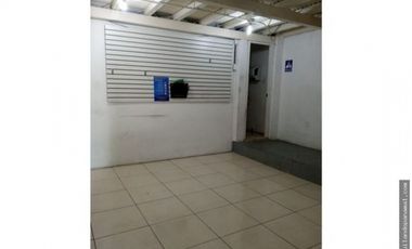 SE VENDE GALERA CON LOCALES COMERCIALES  PARQUE LEFEVRE!!!!!