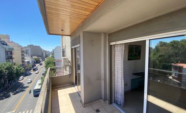 Muy lindo 3 ambientes con balcon aterrazado en Villa Santa Rita!