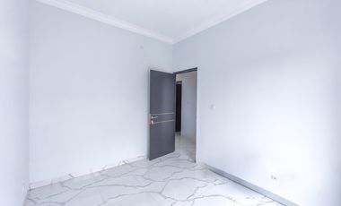 Rumah Strategis 7 Menit ke Stasiun Depok Lama SHM Dibantu KPR J-43848