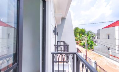 Rumah Strategis 7 Menit ke Stasiun Depok Lama SHM Dibantu KPR J-43848