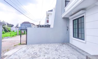 Rumah Strategis 7 Menit ke Stasiun Depok Lama SHM Dibantu KPR J-43848