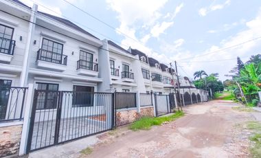 Rumah Strategis 7 Menit ke Stasiun Depok Lama SHM Dibantu KPR J-43848