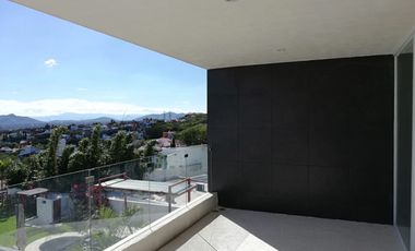 Residencia Estilo Moderno Fracc Burgos Corinto