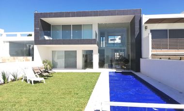 Residencia Estilo Moderno Fracc Burgos Corinto