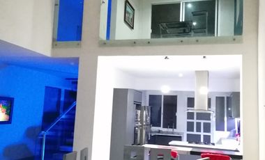 Residencia Estilo Moderno Fracc Burgos Corinto