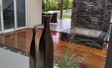 HERMOSA CASA DE 5 AMBIENTES EN COUNTRY HARAS SANTA MARÍA