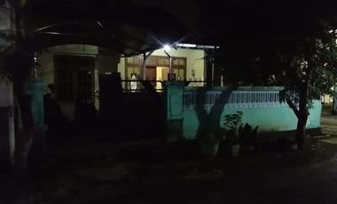 RUMAH DIJUAL HOOK BU JL MUTIARA KOTA BARU DRIYOREJO GRESIK*