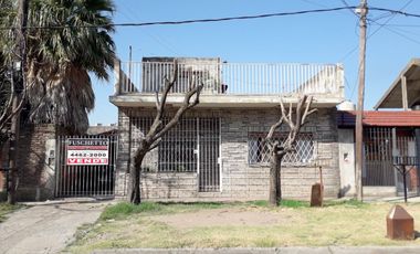 VENTA - TAPIALES - CASA 3 AMB - COD 846