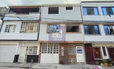 COD. 6132 - SE ARRIENDA APARTAMENTO - BARRIO: PASEO DEL PUENTE