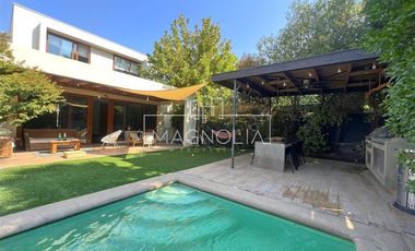 OPORTUNIDAD SE VENDE CASA EN CHAMISERO, GRAN PARQUE DE 5000