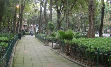 Habitación en Roma - Condesa, Frente a bello Parque. Céntrico.