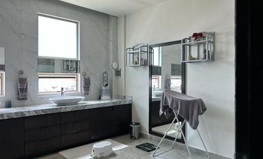 CASA EN VENTA EN BOSQUE REAL