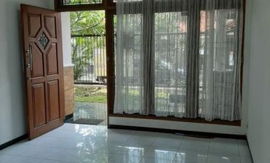 xyiwr.Rumah Jl Jemursari Siap Huni Hadap Utara Listrik 2200