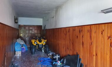 Casa 4 Ambientes, Quincho, Parrilla, Fondo Parquizado