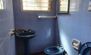 Casa 4 Ambientes, Quincho, Parrilla, Fondo Parquizado