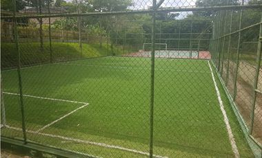 VENDO O ALQUILO CASA 400MTS2 EN CLAYTON, EMBASSY GARDEN