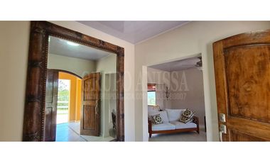 Oportunidad! Se Vende Casa con Hermosas Vistas en Altos del Maria