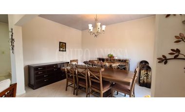 Oportunidad! Se Vende Casa con Hermosas Vistas en Altos del Maria