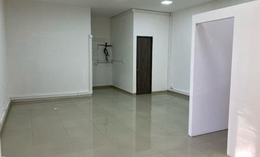 local en arriendo/venta en andalucía. Cod V104950