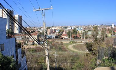 Sitio con 2 casas antiguas venta en Quilpué, sector Retiro.
