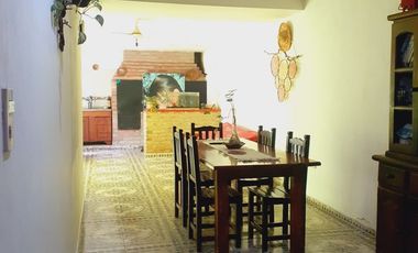 Se vende Casa con tres dormitorios y cochera en zona norte