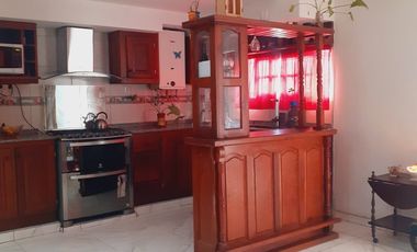 Se vende Casa con tres dormitorios y cochera en zona norte