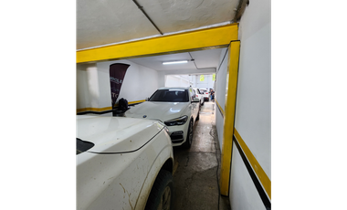 SE VENDE PARQUEADERO -  LOCAL MEDELLIN