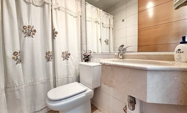 Amplio Departamento en venta de 5D/4B en Vitacura