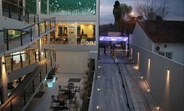 Excelente Local en Terrazas de Castelar