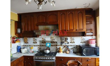 Venta Departamento Amoblado 2° Piso Urb. La Perla