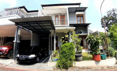 Rumah minimalis dalam perumahan elit di Jalan Palagan