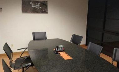 Oficinas en venta 939.67m en Jardines del Bosque, esquina Av. Arboledas