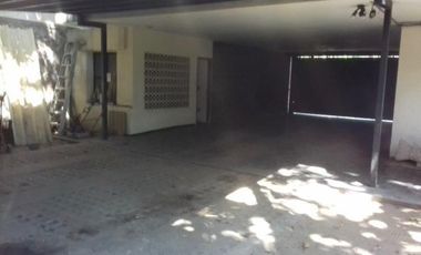 Oficinas en venta 939.67m en Jardines del Bosque, esquina Av. Arboledas