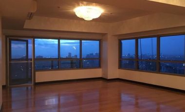MAKATI 3 BEDROOM PENTHOUSE CONDO FOR SALE IN TRAG GREENBELT