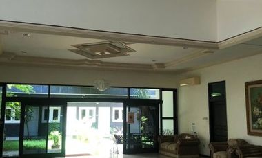 Sewa Rumah dan Sekolah Mewah di Dhamahusada Indah Timur Kota Surabaya