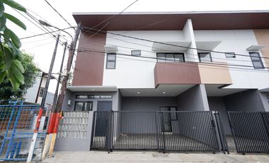 Rumah Terawat di Bekasi Akses Dekat Stasiun LB 120 Siap Huni J-41643