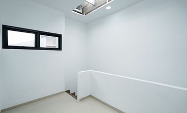 Rumah Terawat di Bekasi Akses Dekat Stasiun LB 120 Siap Huni J-41643