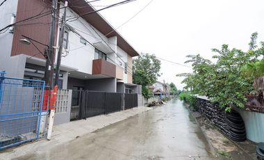 Rumah Terawat di Bekasi Akses Dekat Stasiun LB 120 Siap Huni J-41643