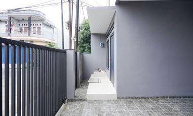 Rumah Terawat di Bekasi Akses Dekat Stasiun LB 120 Siap Huni J-41643