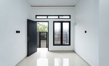 Rumah Terawat di Bekasi Akses Dekat Stasiun LB 120 Siap Huni J-41643