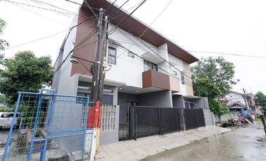 Rumah Terawat di Bekasi Akses Dekat Stasiun LB 120 Siap Huni J-41643