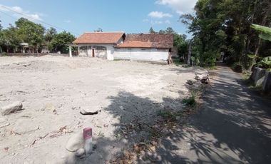 Jual Rumah American Klasik Harga Cuma 250 Juta. Bonus SHM+IMB Mangku Jalan Aspal Di Prambanan