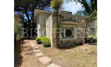 VENTA EN BLOCK, 4 DÚPLEX DE 2 AMBIENTES CADA UNO