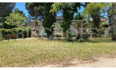 VENTA EN BLOCK, 4 DÚPLEX DE 2 AMBIENTES CADA UNO