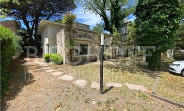 VENTA EN BLOCK, 4 DÚPLEX DE 2 AMBIENTES CADA UNO